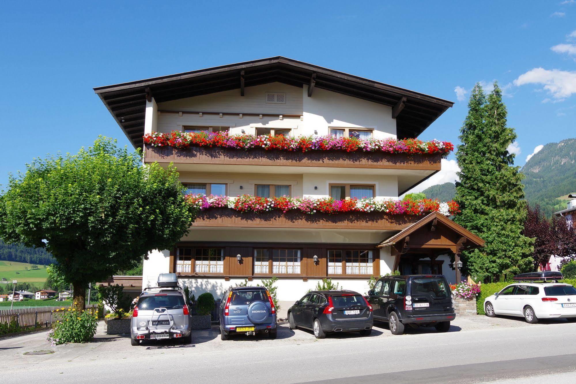 Angerer Alpine Suiten Und Familienappartements Tirol Reith im Alpbachtal Exterior photo